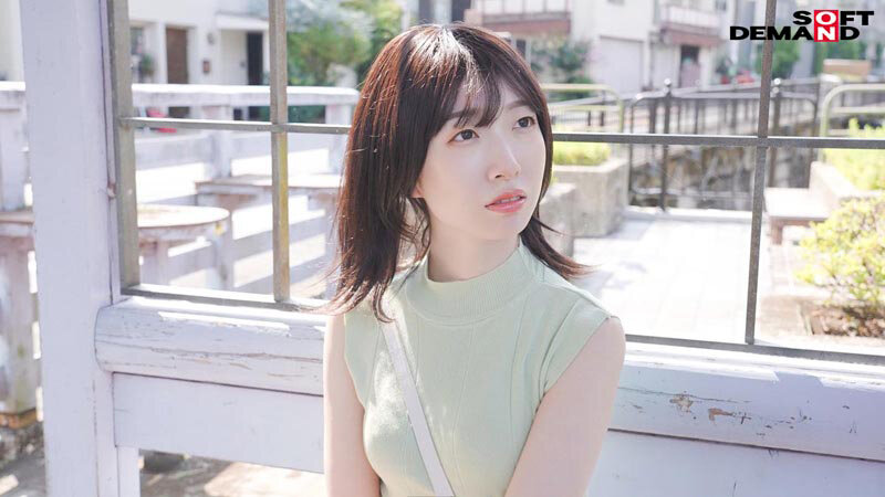 旦那のこどもは欲しいけど 女としても求められたい 私はダメな奥さんですか？ 東京都国分寺市在住 こぼれ落ちそうなFカップ美乳を持て余す妊活妻 朝日奈 肖 30歳 AV DEBUT 朝日奈肖 - サンプル画像 - 10