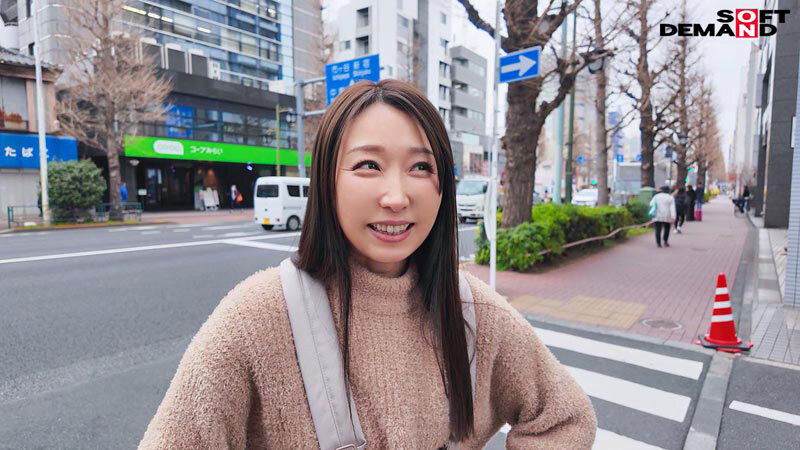 SNSフォロワー9万人の人妻タクシードライバー春木蘭子45歳 第2章 旦那の代わりにセカンドパートナー求めてもいいですか？ フォロワー達とお泊り不倫旅行 - サンプル画像 - 4
