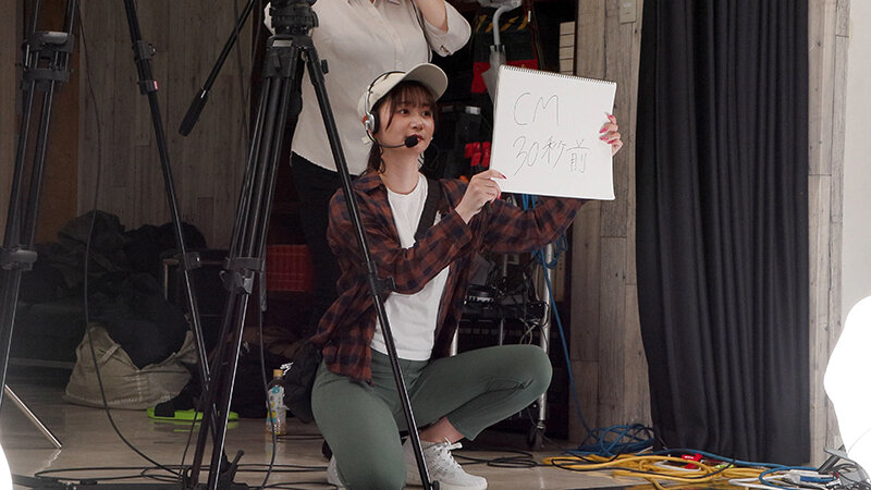 イカサレっ！おやすみニュース「ON AIR 中は絶対に、表情を崩さない」七夕特報SP色白美顔新人アナウンサー、2年目で芽生えたプロ意識 - サンプル画像 - 13