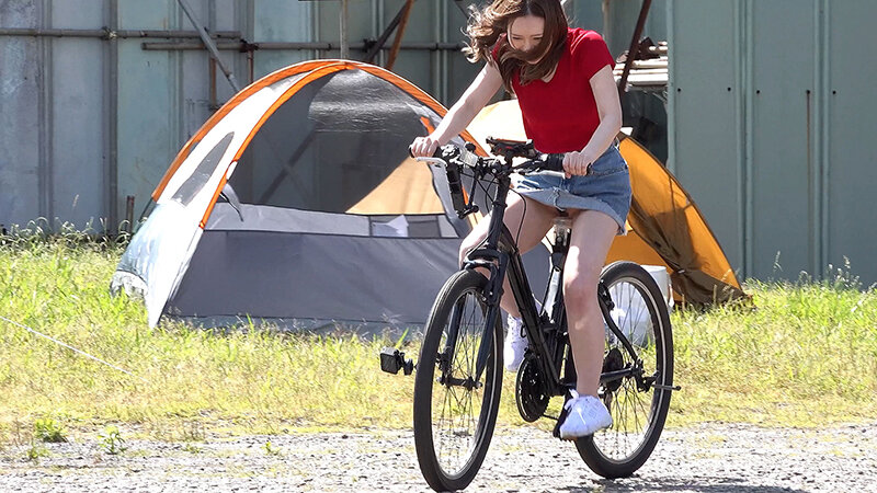 【SHIGEKI×SODSTAR】これが限界ギリギリ公然露出潮吹き 小倉由菜アクメ自転車がイクッ！ - サンプル画像 - 6