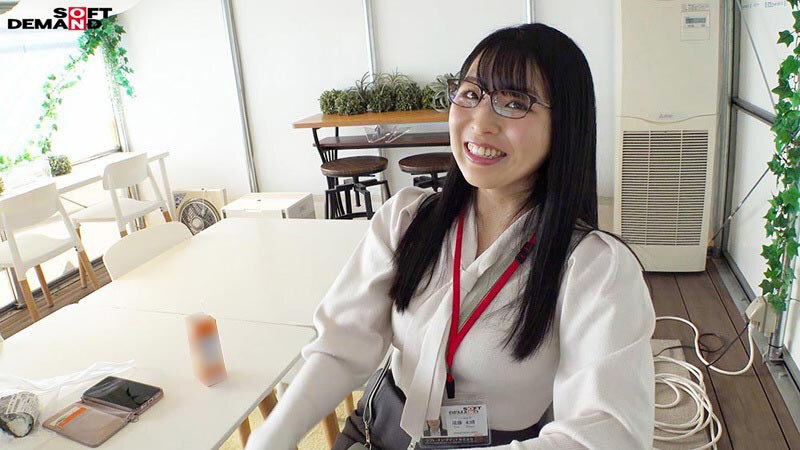 新婚旅行から帰ってきた新妻と、潮吹き3P SEX。SOD女子社員 ハダカになるより恥ずかしい脱ぎキャンBOX野球拳 メディア事業部 中途1年目 遠藤未晴 - サンプル画像 - 6