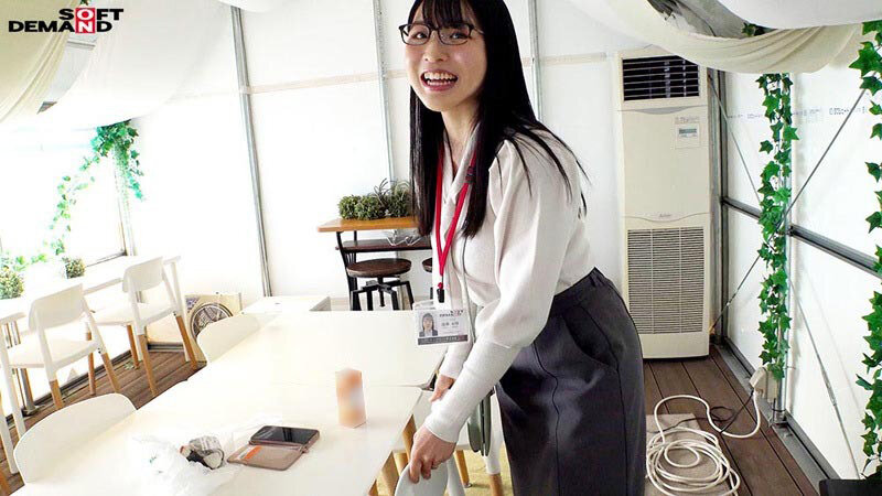 新婚旅行から帰ってきた新妻と、潮吹き3P SEX。SOD女子社員 ハダカになるより恥ずかしい脱ぎキャンBOX野球拳 メディア事業部 中途1年目 遠藤未晴 - サンプル画像 - 8