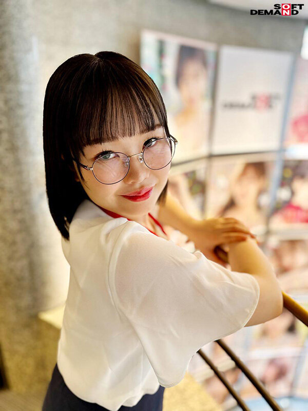 うどん好きプロモーション部 新卒1年目 米本亜希 つぶらなおっぱいコピー ハダカになるより恥ずかしい！脱ぎキャンBOX野球拳 - サンプル画像 - 2