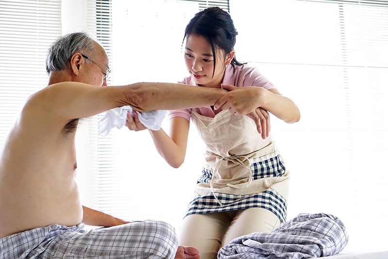 三田杏 AV Debut - サンプル画像 - 3