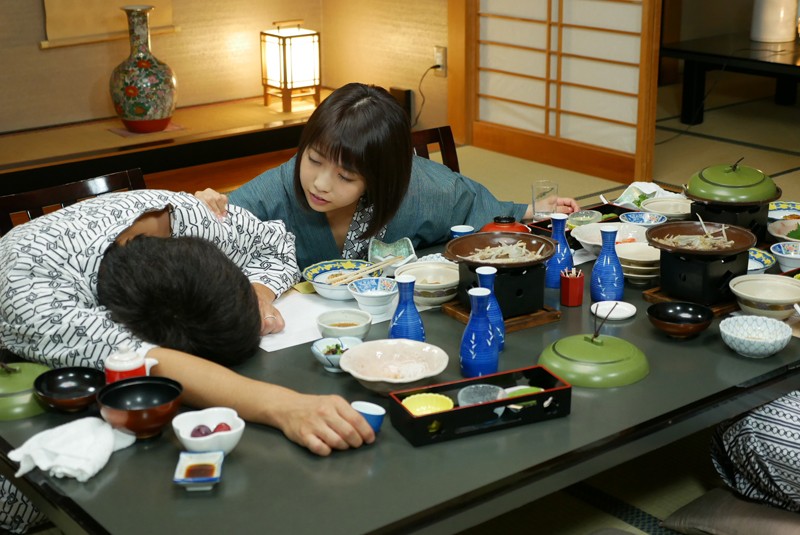 戸田真琴 媚薬堕ち…義父とまぐわう湯けむり不貞中出し妻 - サンプル画像 - 2