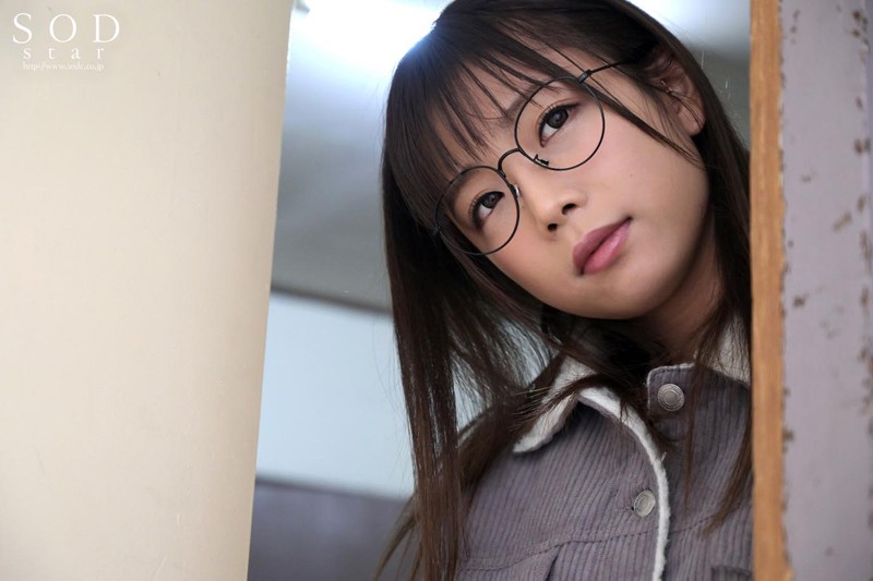 処女のフリした絶倫地味子のイッても止めない追撃騎乗位 紗倉まな - サンプル画像 - 12