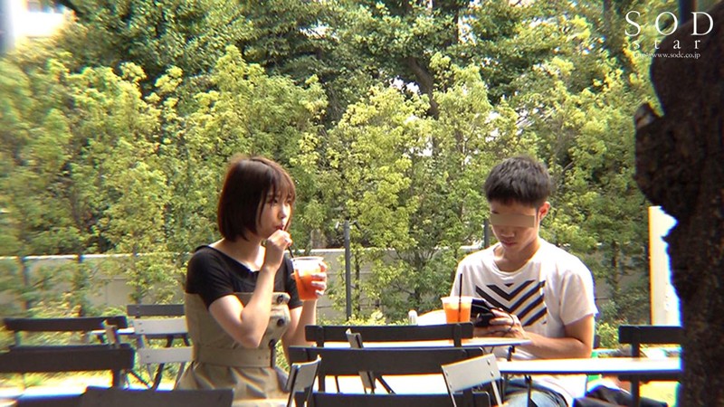地元にマジックミラー号が来てロケをやっていたのでのぞきにいってみるとなんとそこには憧れの唯井まひろちゃんが！？ 突然大好きなAV女優と2人きり！ハッピーサプライズ童貞筆下ろしSP - サンプル画像 - 16