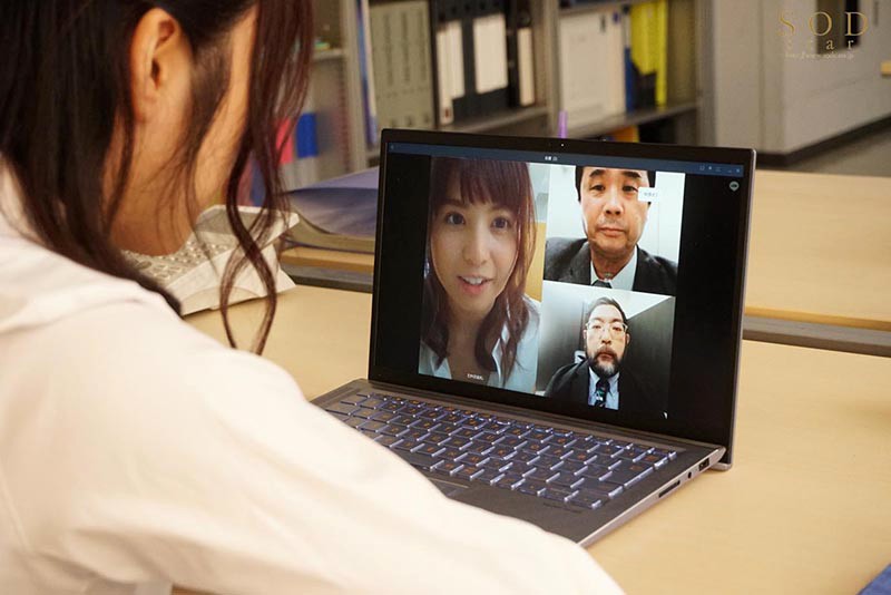 テレワーク在宅勤務中の誰もいない会社のオフィスに彼氏持ち美人部下と二人きり…9時出勤から17時定時、更に残業してまでず～っとハメっぱなし勤務。締切を忘れるほどに何度も絶頂イキ狂い続けた！ 朝比奈ななせ - サンプル画像 - 18