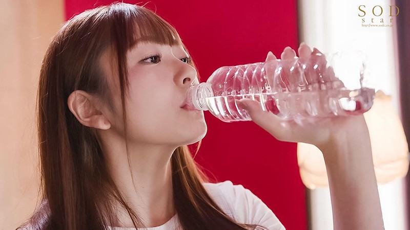 媚薬×華奢なカラダ×激ピストン 頭がおかしくなるほどイカされてお漏らし噴射！キメセク大絶頂！！ 青空ひかり - サンプル画像 - 2