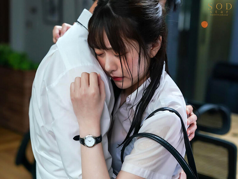 ゲリラ豪雨の夜に憧れの女上司と会社で2人きり…帰れなくなった僕らは朝までSEXしまくった 青空ひかり - サンプル画像 - 4