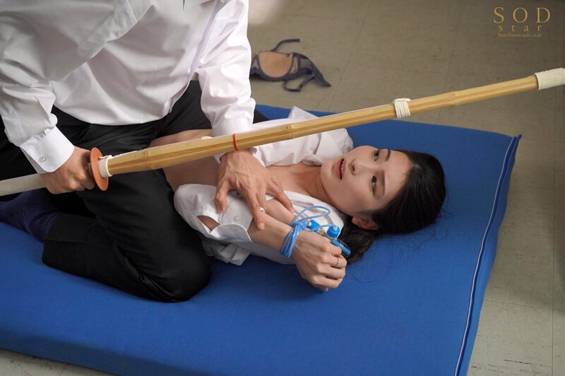 新任の鈴先生に一瞬で心を奪われた僕は、＃女教師奴●化計画をこうして実行に移しました。 本庄鈴 - サンプル画像 - 10