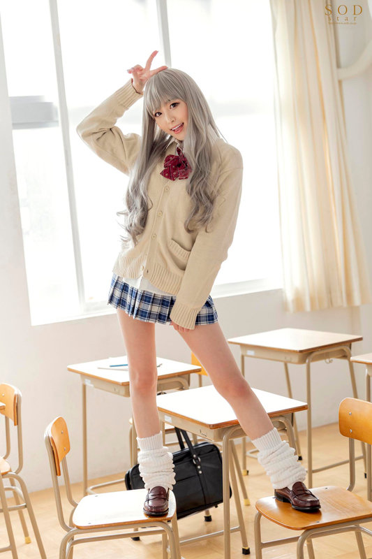 陽ギャルだけど性知識ゼロでエロにウブな幼馴染（ほぼ処女）と、セックスの練習をすることになっちゃった僕。 青空ひかり - サンプル画像 - 2