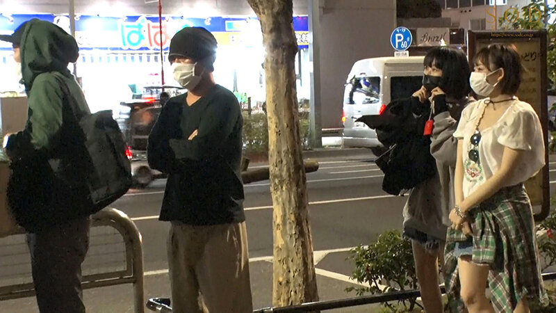 フェス帰りのノリノリ美少女を夜行バスで密着痴● 何時でも股を広げる都合のいい女に仕立て上げた 西元めいさ - サンプル画像 - 3