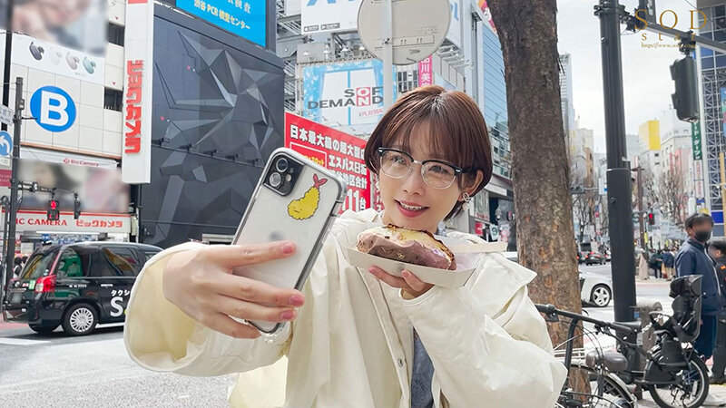 底辺Y○uTuberが渋谷で大暴走！？紗倉まなに転生できました！ - サンプル画像 - 5