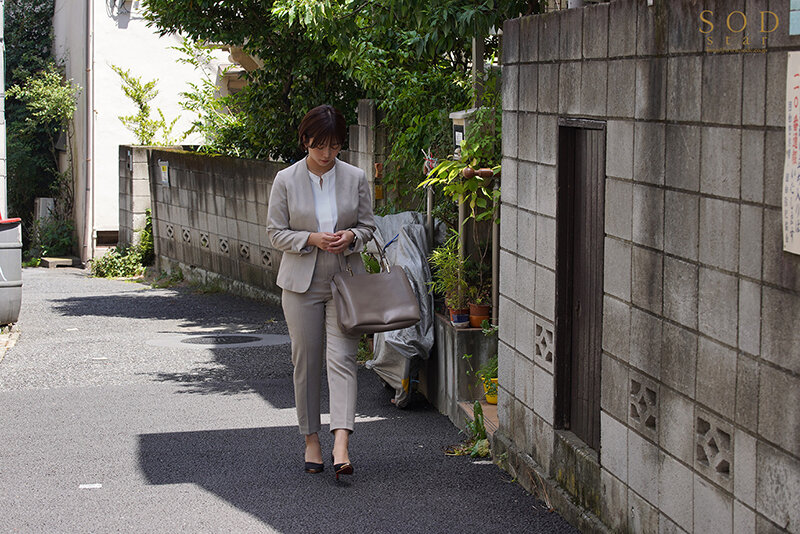 PM7:00チェックインからAM7:00チェックアウトまで中出しセックスに明け暮れた最後のお泊りW不倫 紗倉まな - サンプル画像 - 4