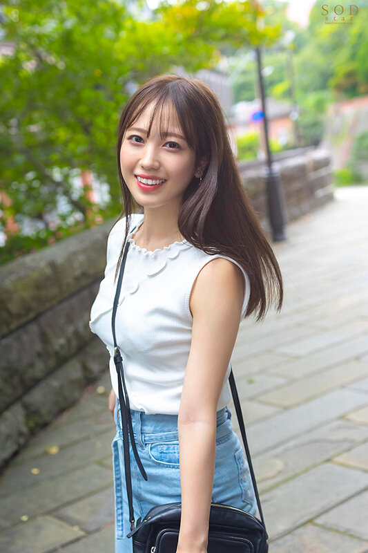アーティスト兼AV女優 小湊よつ葉‘旅の途中’のドキュメント。カラダの変化、今したい、あの頃したかったセックス‘もっと非日常的な事を…’妄想実現 念願のカーセックス、野外4P、地元デートハメ撮り【圧倒的4K映像でヌク！】 - サンプル画像 - 13