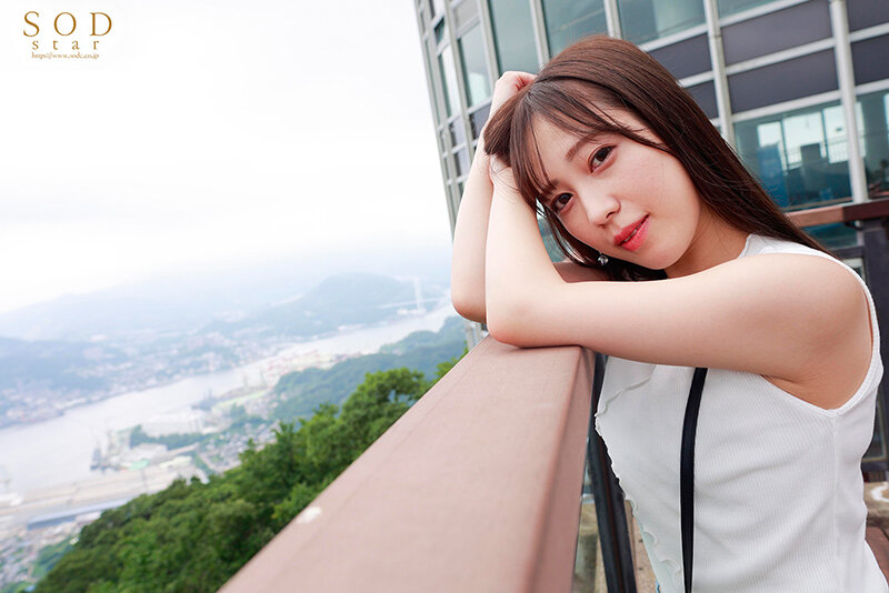アーティスト兼AV女優 小湊よつ葉‘旅の途中’のドキュメント。カラダの変化、今したい、あの頃したかったセックス‘もっと非日常的な事を…’妄想実現 念願のカーセックス、野外4P、地元デートハメ撮り【圧倒的4K映像でヌク！】 - サンプル画像 - 5