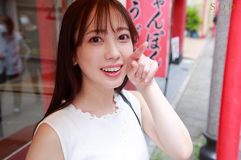 アーティスト兼AV女優 小湊よつ葉‘旅の途中’のドキュメント。カラダの変化、今したい、あの頃したかったセックス‘もっと非日常的な事を…’妄想実現 念願のカーセックス、野外4P、地元デートハメ撮り【圧倒的4K映像でヌク！】 - サンプル画像 - 8
