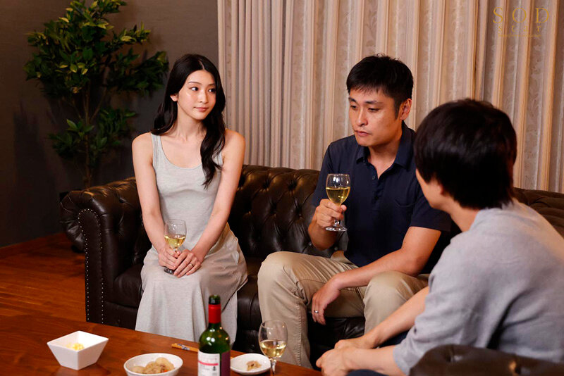 義弟の肉欲に理性が狂う、仕事中、夫のいない合間に欲求に逆らえず隙間不倫 SEX をしてしまうパーソナルジム勤務の淫乱人妻 本庄鈴 - サンプル画像 - 3