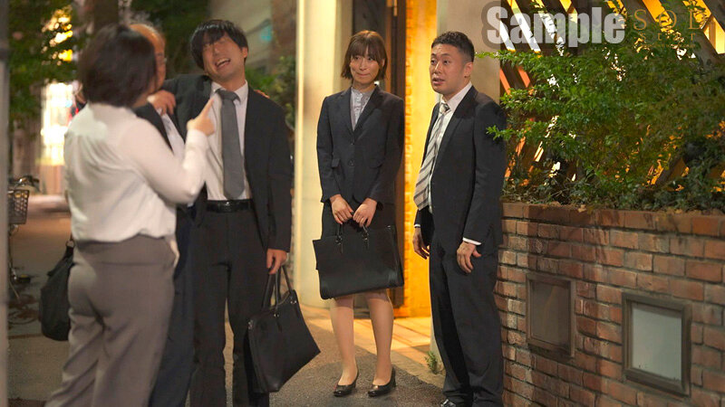 物静かで無口な長身OL彼女と。実は性欲旺盛でドスケベな俺だけが知るギャップが尊い。 綾瀬天 - サンプル画像 - 2