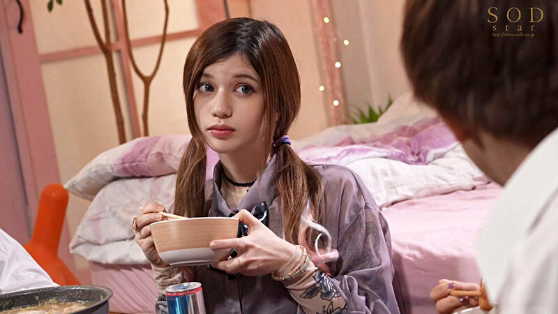 アメリカからのギャル留学生が日本の高校にやってきて生徒・教師ところ構わずハメまくり!学園中男子のSEXシンボル・ローレン花恋 - サンプル画像 - 6