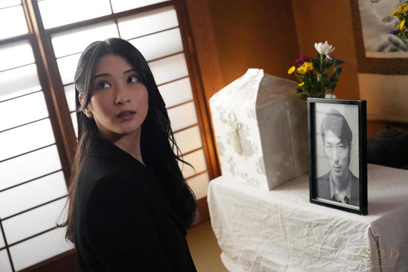 夫の葬儀翌日からクズ義父に狂いそうなほど、無理矢理孕ませ中出しされる未亡人 本庄鈴 - サンプル画像 - 3