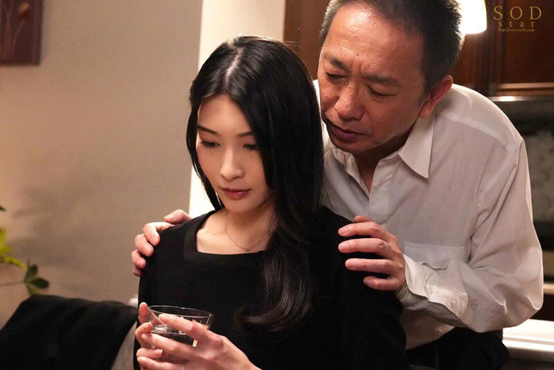 夫の葬儀翌日からクズ義父に狂いそうなほど、無理矢理孕ませ中出しされる未亡人 本庄鈴 - サンプル画像 - 9