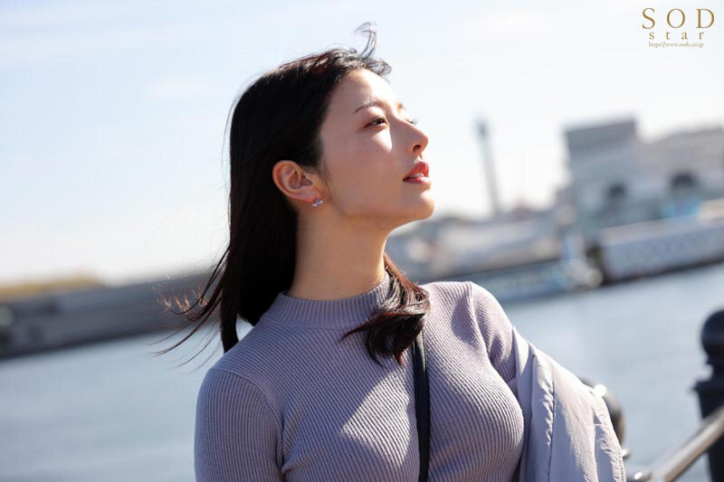 素顔のドキュメント。おじさんと2人っきり一日中ホテルにこもってじっくりセックス。 彩月七緒 - サンプル画像 - 17
