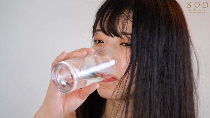 素顔のドキュメント。おじさんと2人っきり一日中ホテルにこもってじっくりセックス。 彩月七緒 - サンプル画像 - 6