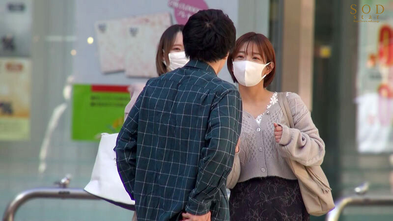 「今って少しだけ時間ありませんか？入会してくれたら…」マルチ商法の痴女が裏技鬼責め勧誘テクニック！！ 紗倉まな - サンプル画像 - 3
