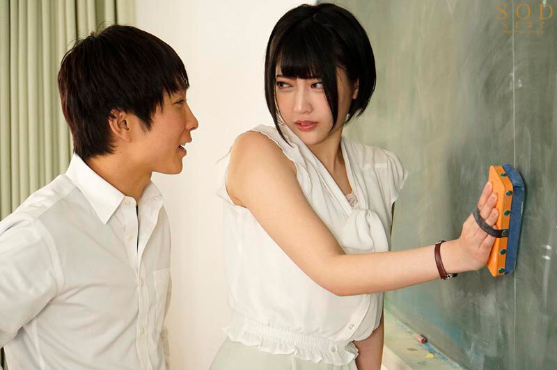 嬲られ文化祭。女教師を襲う盛りの男子校生たちに集団でマワされ中出しに屈してしまう… 夏目響 - サンプル画像 - 5