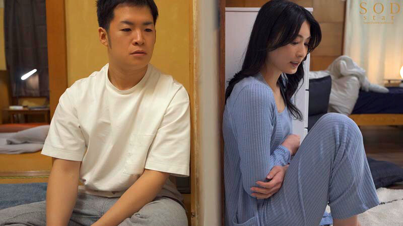 僕の住むアパートの隣室の美人妻は欲求不満だった。夫婦喧嘩で空いた直径10cmの壁穴越しに立ちバックで膣奥を突きまくった密かな不倫関係5日間。 本庄鈴 - サンプル画像 - 6