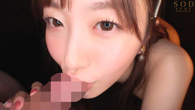 おちんちん大好きなチジョいひかりちゃんが街中どこでも咥えてしゃぶってくれる！超絶倫男くんと青空チンしゃぶデート！ 青空ひかり - サンプル画像 - 9