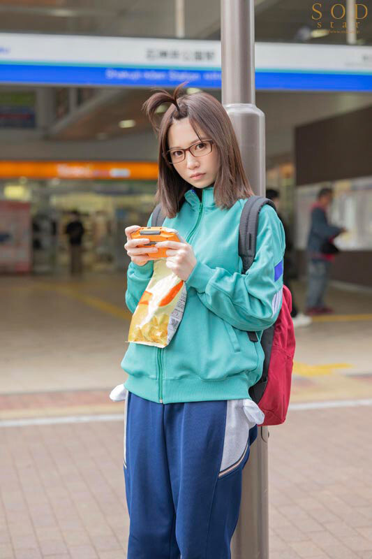 アラサー喪女ニート3 悪い男にナンパされた！ホスト風イケメンにホイホイついていったら、その仲間たちに干物マ×コをタライ回しにされちゃった。天宮花南 - サンプル画像 - 3