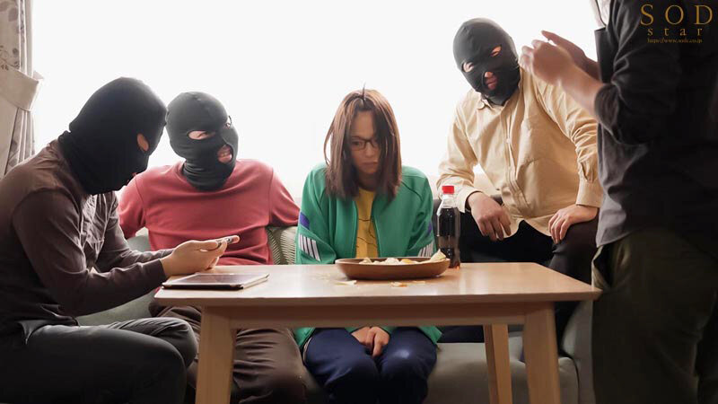 アラサー喪女ニート3 悪い男にナンパされた！ホスト風イケメンにホイホイついていったら、その仲間たちに干物マ×コをタライ回しにされちゃった。天宮花南 - サンプル画像 - 6