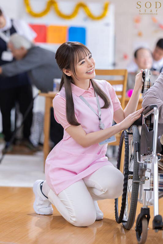 人格支配済性処理ダッチワイフ販売中。 施設のお爺ちゃん、お婆ちゃんから孫の様に溺愛されている 介護福祉士ゆなさん 小倉由菜 - サンプル画像 - 2