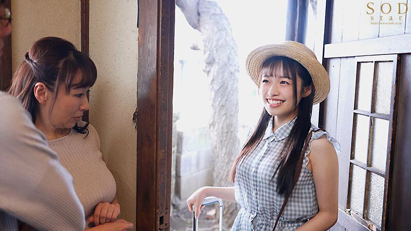 久しぶりに再会したら大人っぽくなっていた幼馴染はヌキテクも成長していて暴発顔射が止まらない！3日間で12発ヤリまくったひと夏の思い出 葵ななせ - サンプル画像 - 2