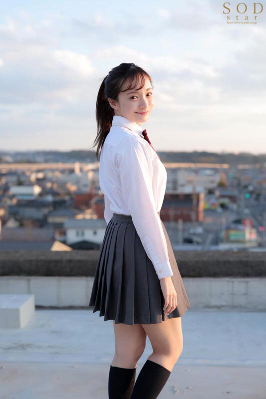 「ひさしぶりに学校いってみいひん？」かつての同級生と10年ぶりに再会。当時ヤリまくっていた思い出の校舎…は跡形もなく…廃墟になった母校の冷たいコンクリートに彼女を押しあて何度も何度も腰を打ちつけた 渚恋生 - サンプル画像 - 20