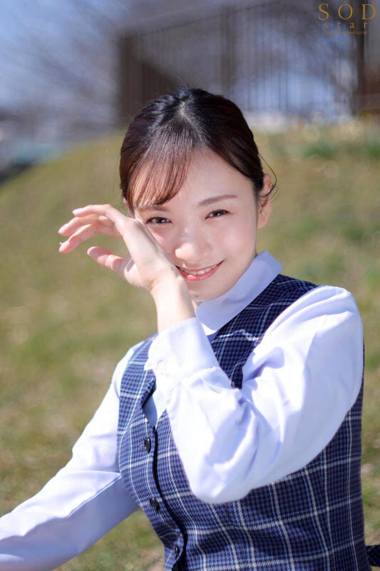 「ひさしぶりに学校いってみいひん？」かつての同級生と10年ぶりに再会。当時ヤリまくっていた思い出の校舎…は跡形もなく…廃墟になった母校の冷たいコンクリートに彼女を押しあて何度も何度も腰を打ちつけた 渚恋生 - サンプル画像 - 3