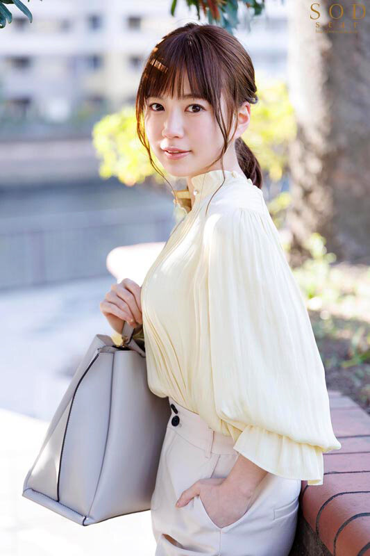 「ひさしぶり。きのう祐天寺いた？」2年間ブロックされてたセフレ（♀）から突然の連絡…結婚したはずの花南と久々の再会。なんでも旦那が浮気してるがどーのとかブツクサ言ってたが一向に頭に入ってこずテキトーに相槌うってホテルへ連れ込んでたっぷり生マン… 天宮花南 - サンプル画像 - 19