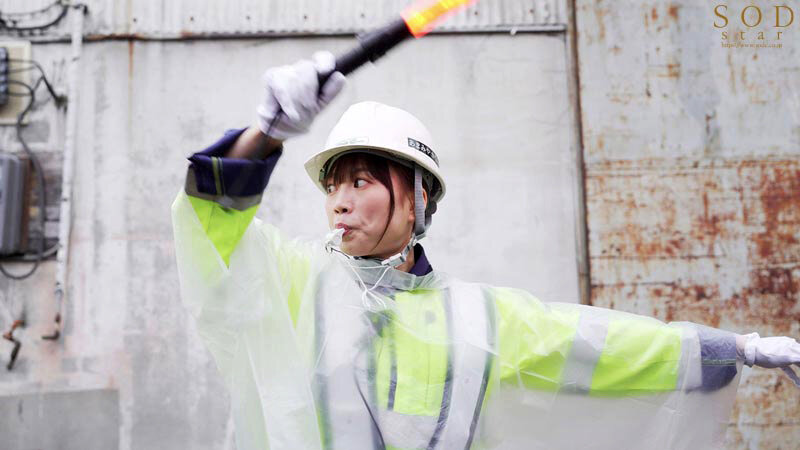 夫婦のこれからのために始めた交通誘導バイトで出会った年下ガテン系と待機中不倫SEX 天宮花南 - サンプル画像 - 4