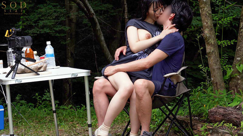 最近付き合った地味だけど隠れ巨乳な彼女と初めてのキャンプデート Tシャツからハミ出した巨乳に火が付いてしまい精子が尽きるまでめちゃくちゃセックスしまくった 彩月七緒 - サンプル画像 - 7