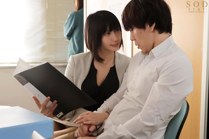 同棲するため物件を内見にきたカップルの彼氏を寝取って生ハメ中出しさせる淫乱巨乳な不動産レディ 夏目響 - サンプル画像 - 2