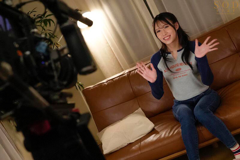 18歳 初体験3本番 工場帰りの平日アフター5にドキドキお迎えドライブ 天音かんな - サンプル画像 - 18