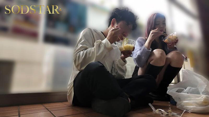金曜夜、男友達よりも気が知れてる地元の連れと合流。学生みたいに遊びまくり疲れ果てた僕ら。ノリで入ったラブホで初めて見た‘欲しがり女顔’に歯止めが効かず、朝がきても狂ったようにヤリ続けた。 神木麗 - サンプル画像 - 3
