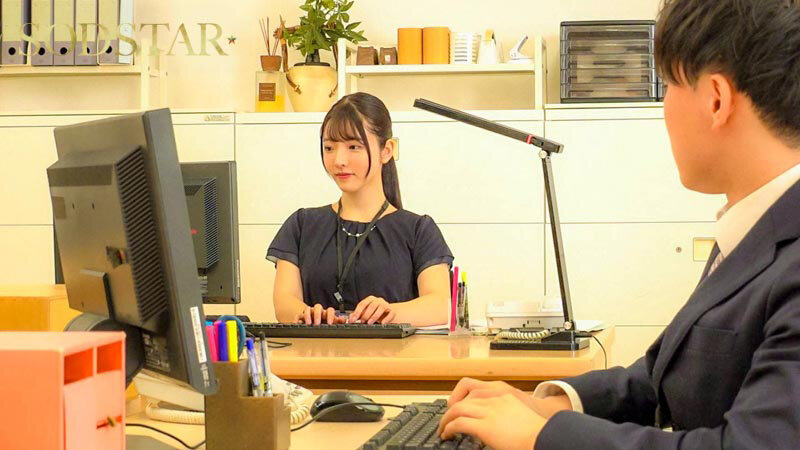 職場でもお構いなしにバレたらヤバい場所で涙目イラマ 年下部下を沼らせる喉奥性感帯のシゴデキ女主任 彩月七緒 - サンプル画像 - 4