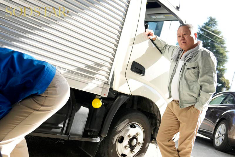 配送中NTR 既婚ベテランドライバーの配送に付いて回るうち車中でおそわれてしまった新婚人妻 星乃莉子 - サンプル画像 - 7