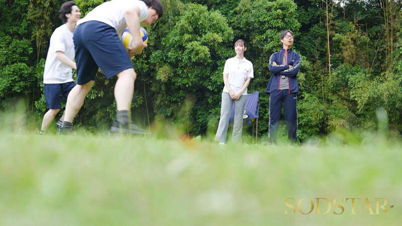 【合宿輪●テロ】裏垢で部員たちを小馬鹿にしていた美人顧問を性処理係にして徹底的に理解らせたwww 彩月七緒 - サンプル画像 - 2