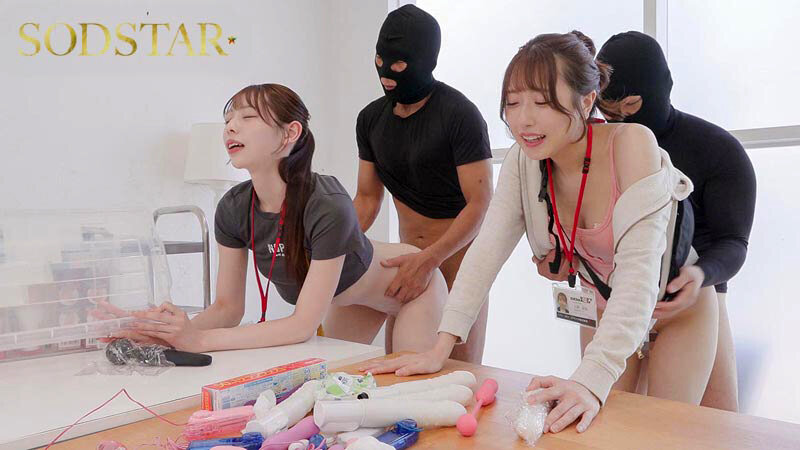 同期のSODSTAR新人天神羽衣と一宮るいが1日SOD女子社員 AV撮影の準備や企画会議など業務体験中にデカチンを即ハメされまくり！人生最大の羞恥に赤面しっぱなし！ - サンプル画像 - 7