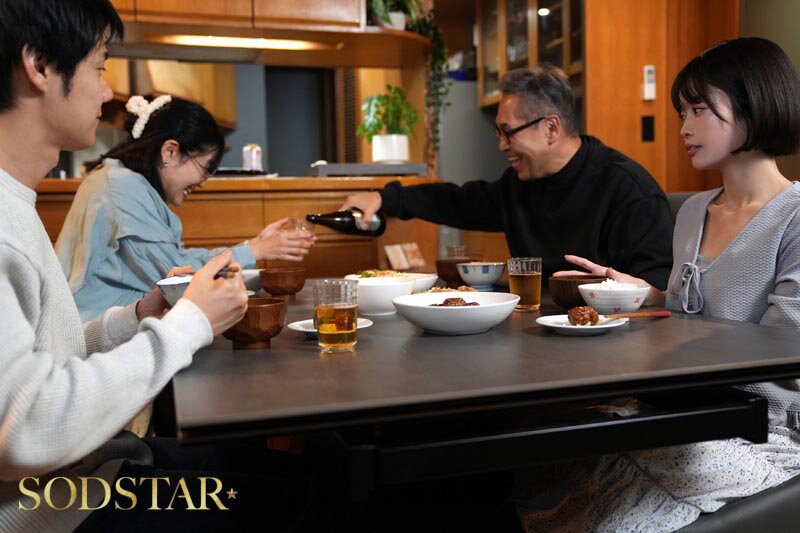 旦那の連れ子に溜まり切った性の捌け口として性欲処理玩具にされました。あまりの絶倫勃起チ○ポに夫とするより感じてしまい… MINAMO - サンプル画像 - 12